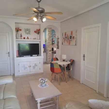 Molino Blanco 13 - South Facing Daire